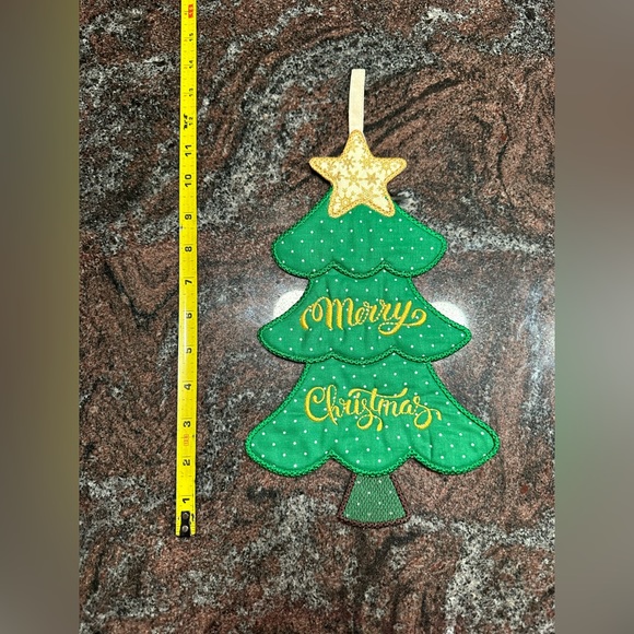 Handmade quilted and embroidered Christmas tree door hanging decoration - Picture 2 of 5